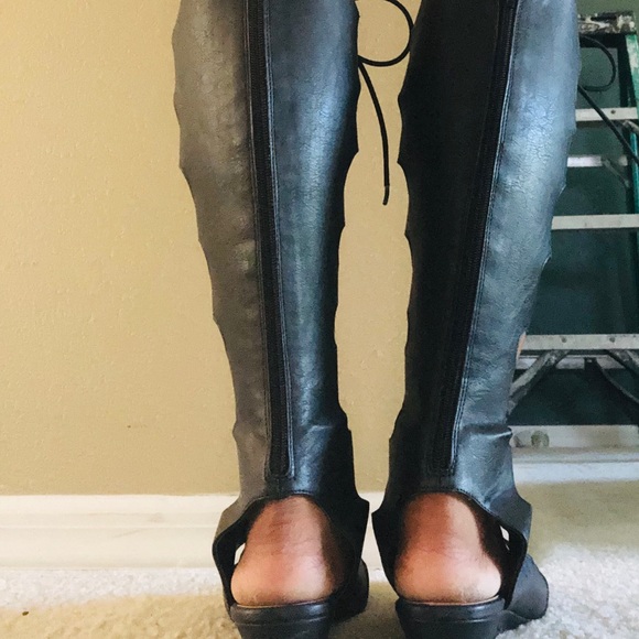 Black Aviator Sandals - Picture 5 of 6